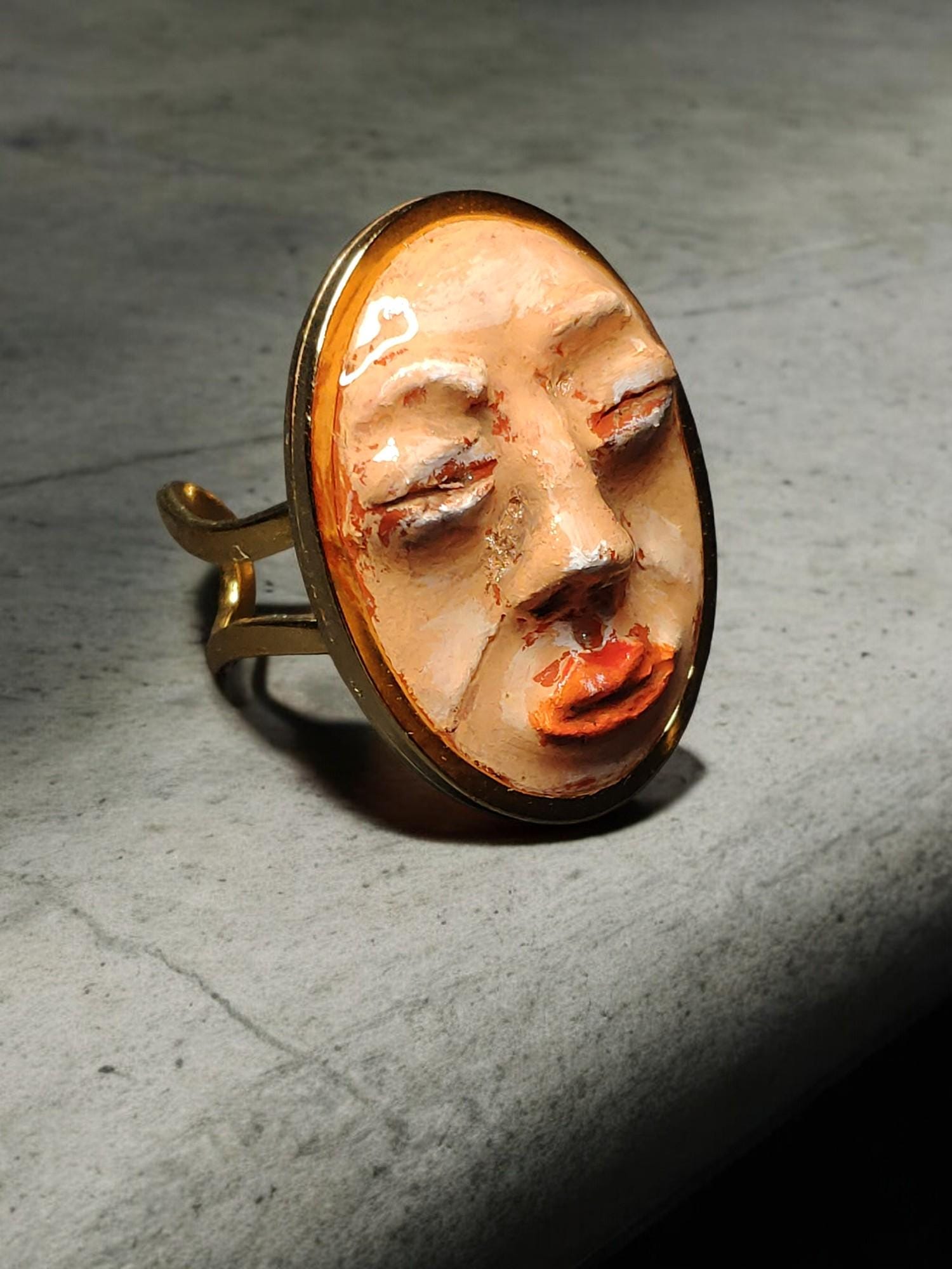 Closed Eyes Ring ā Handmade Clay & Resin Surreal Statement Jewelry, Peaceful Sculptural Wearable Art on Adjustable Stainless Steel Band OOAK