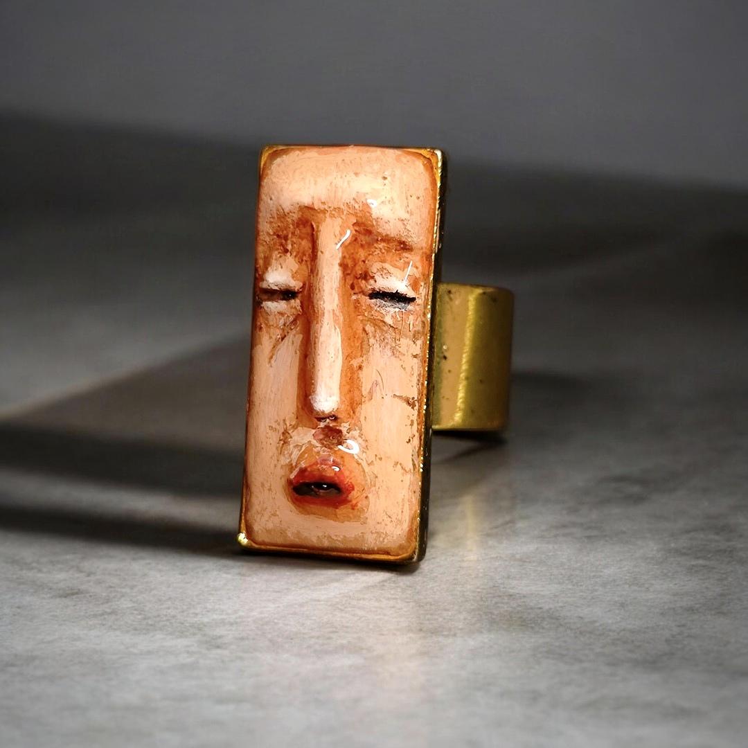 Closed Eyes Ring ā Handmade Clay & Resin Surreal Statement Jewelry, Sculptural Wearable Art on Adjustable Copper Zinc Alloy Band OOAK